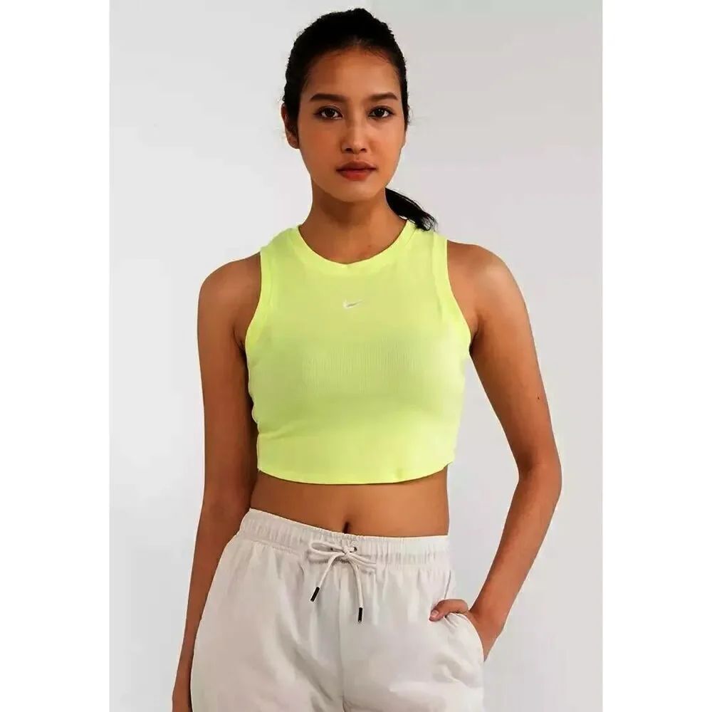 #43. Nike NWT WOMENS Essentials Ribbed Cropped Tank Top Size Medium